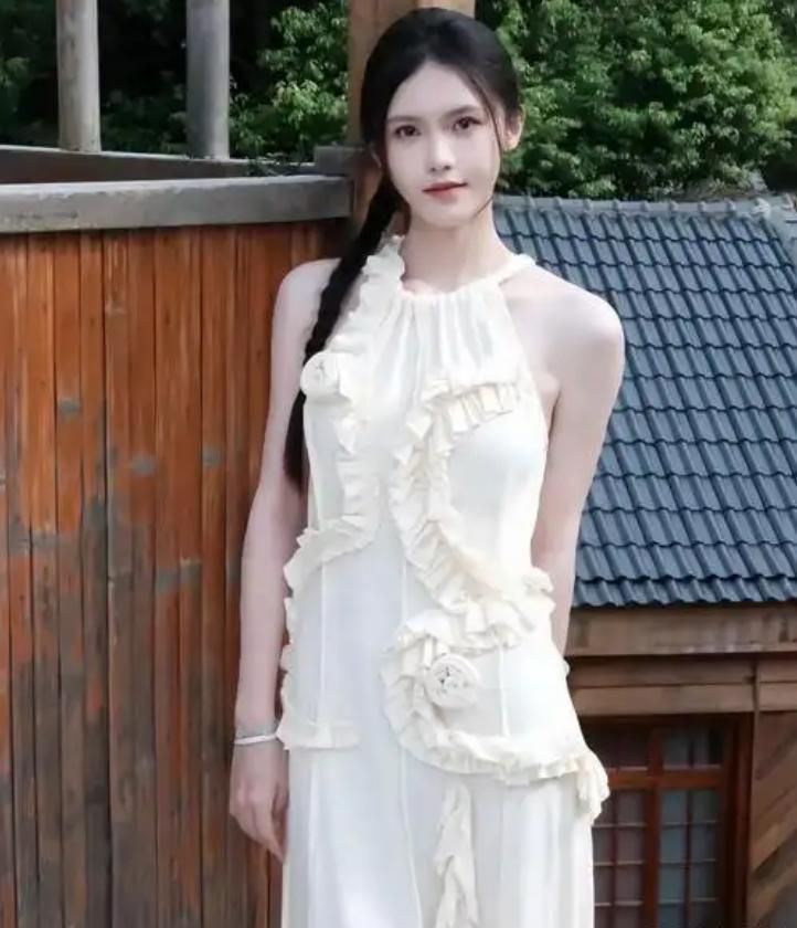 小杨嫂王瑶近照曝光!皮肤细腻白皙,完全看不出已是俩孩子母亲