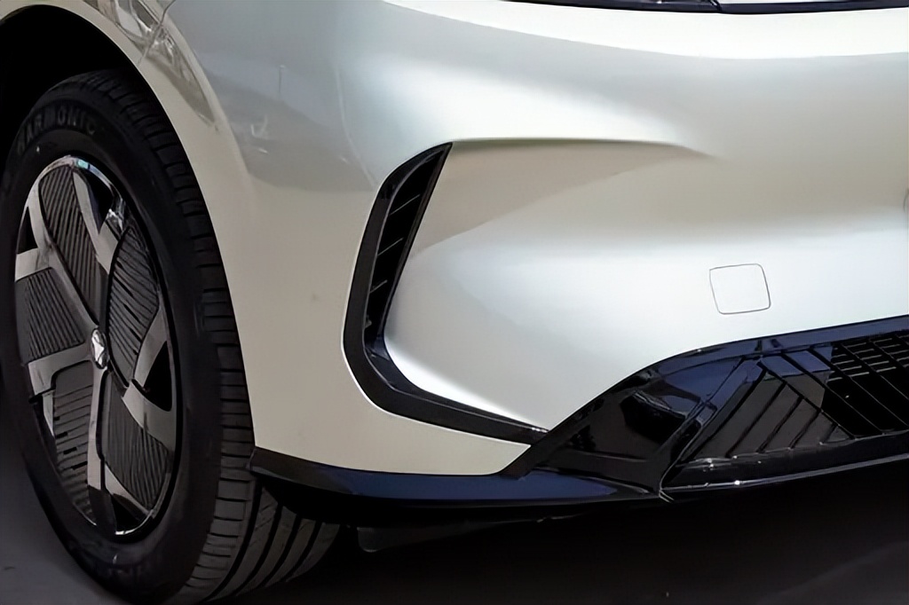 售价6.28-8.78万元，A0级纯电车再添\新丁\，极狐T1超香