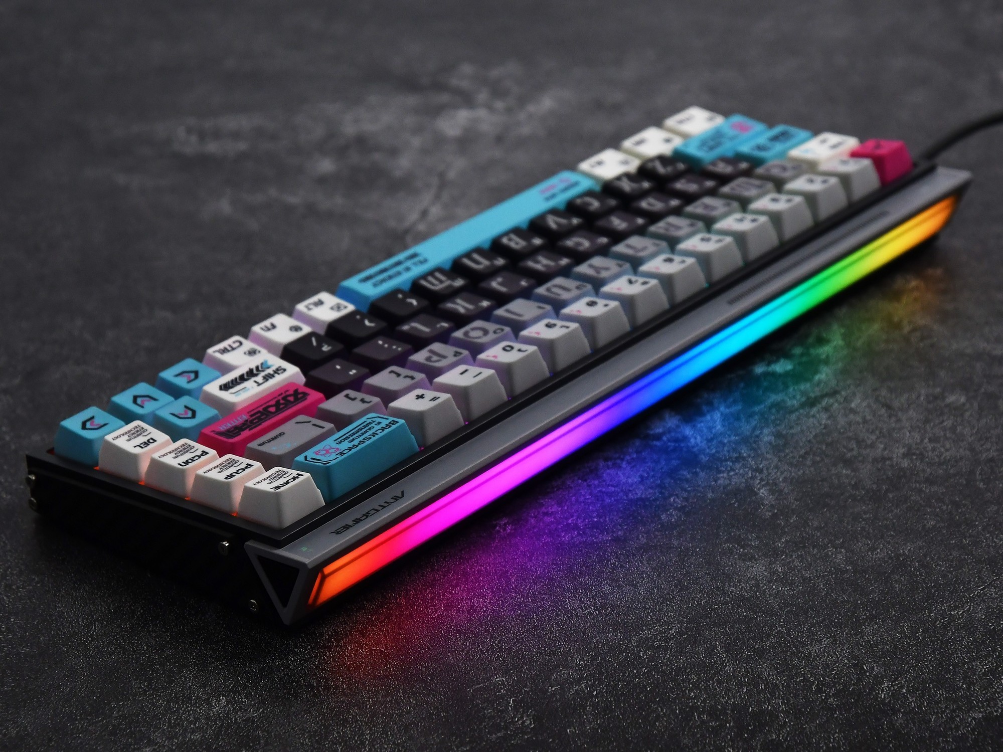 蚂蚁电竞AGK68磁轴键盘评测：0.001mm RT精度的旗舰产品