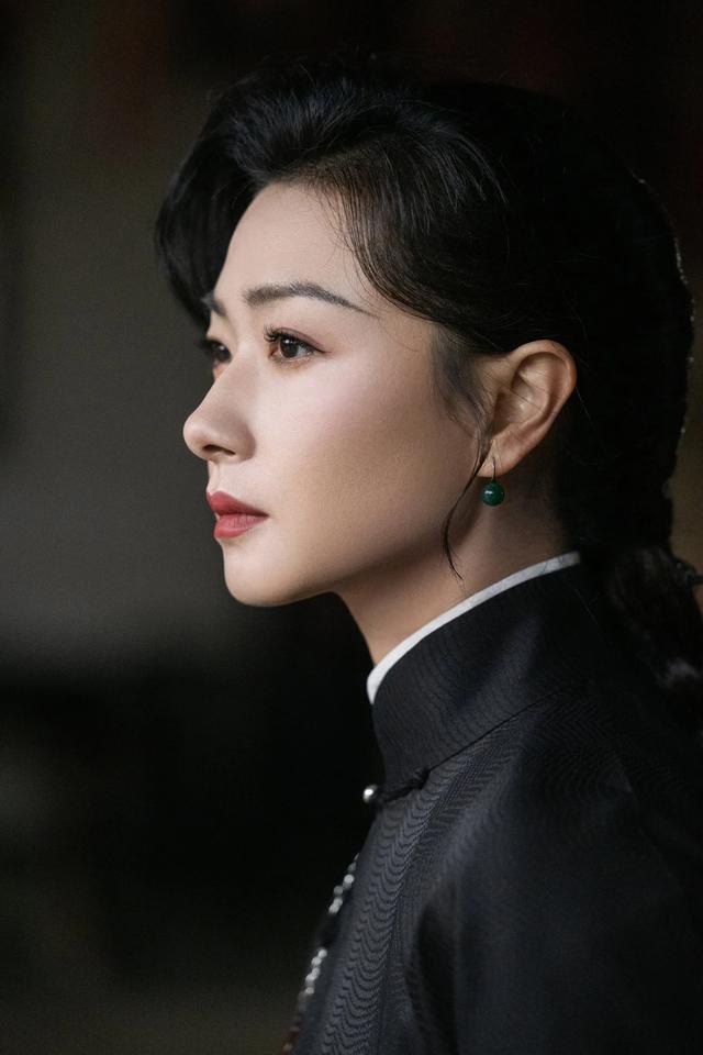 万茜女师傅妆造，一代宗师的气质