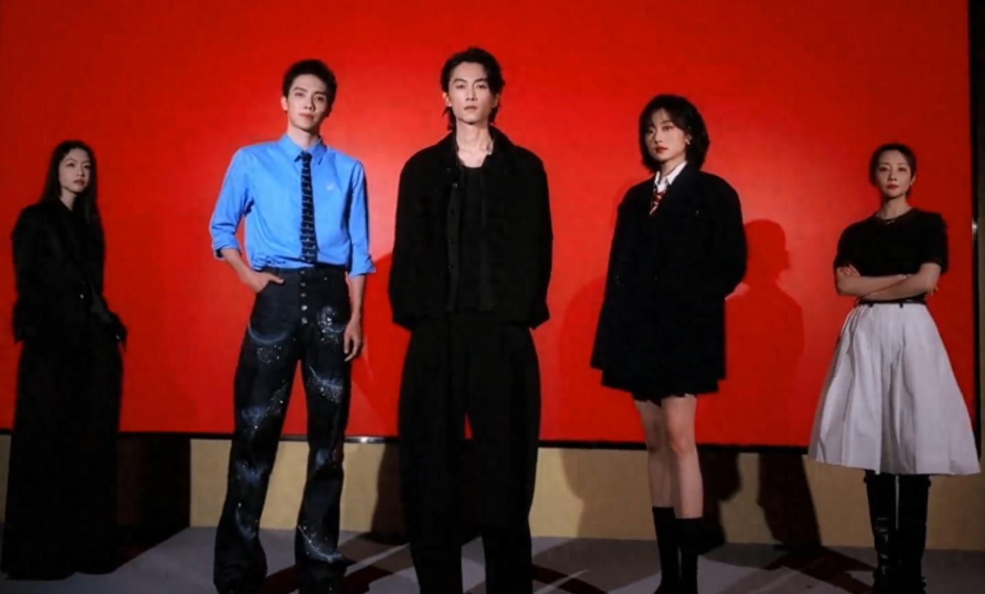 官媒亲自专访，揭开38岁陈晓真实处境，赵丽颖确实一个字都没说错