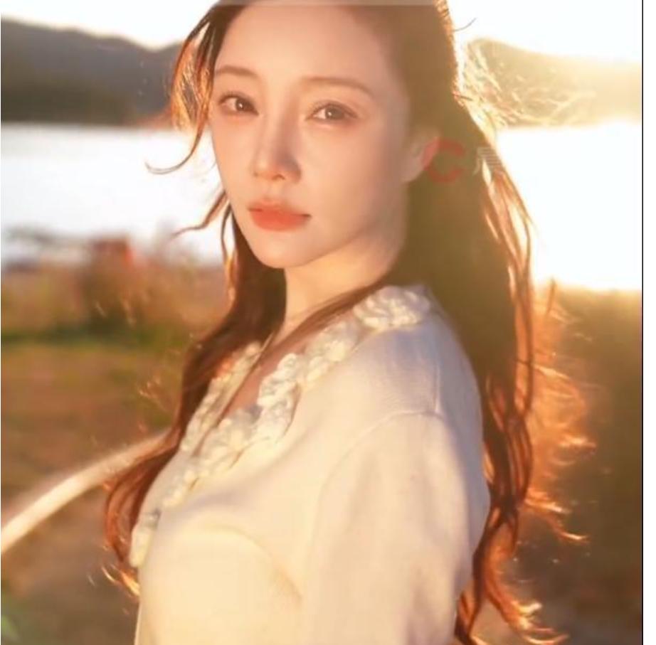 李小璐也没想到，前夫贾乃亮会因这一行为，口碑受到影响！