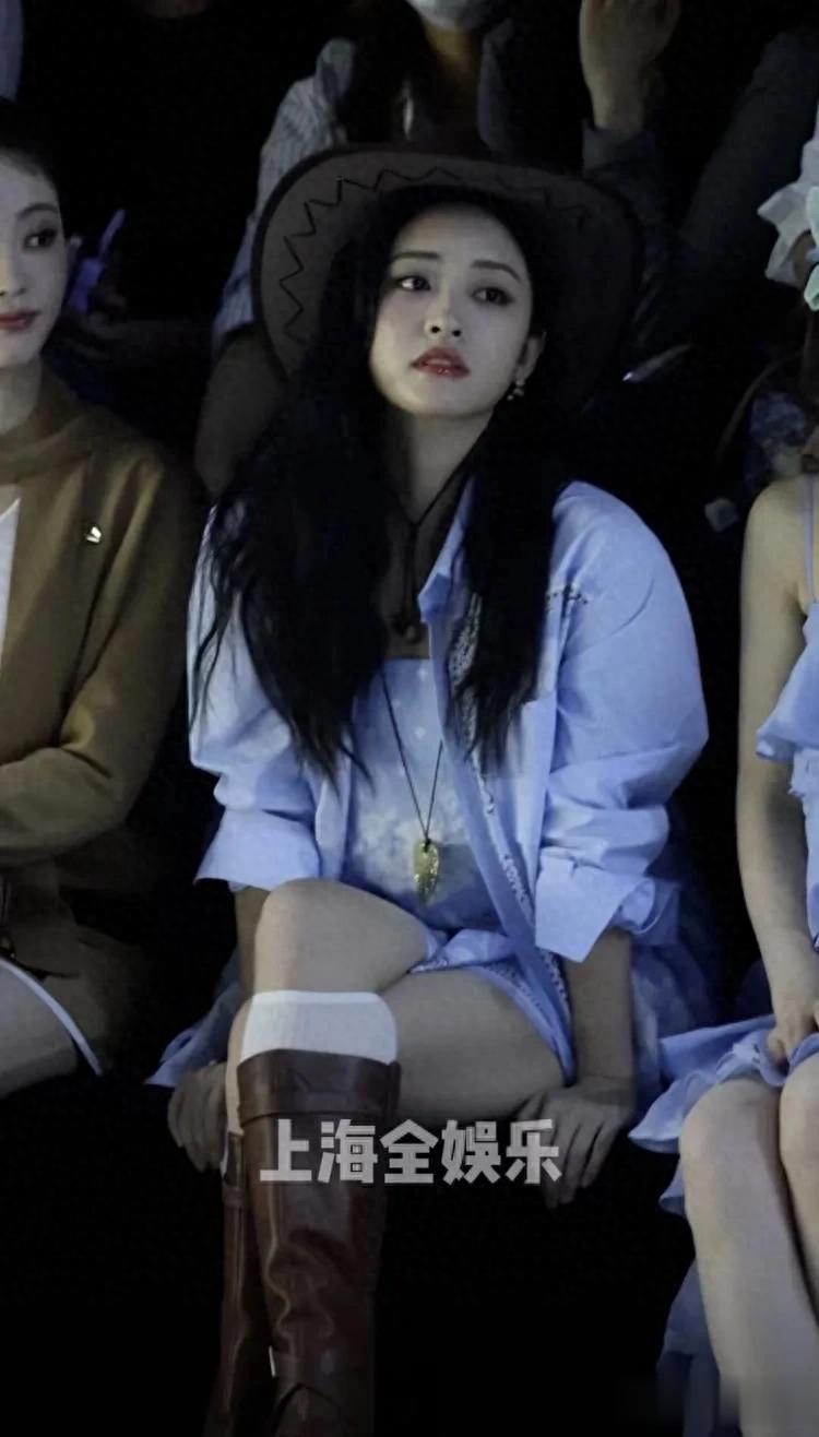 这一夜，28岁沈月秒了33岁祝绪丹，不要怀疑任何一张能演女主的脸