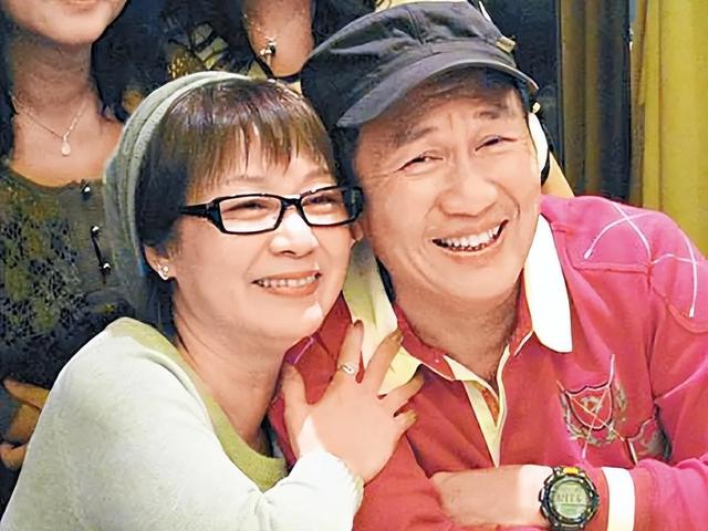 83版黄蓉欧阳佩珊病逝，丈夫郭锋痛不欲生，竟做出这个震撼决定