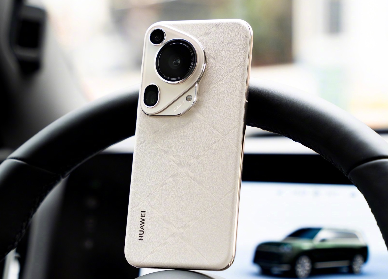 華為放棄高利潤！頂級拍照手機突降3650元，16G+512G+雙衛星通信