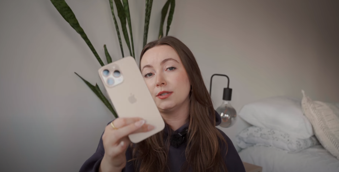 月薪三千五的打工人，能撑起9999元的iPhone17ProMax梦吗？