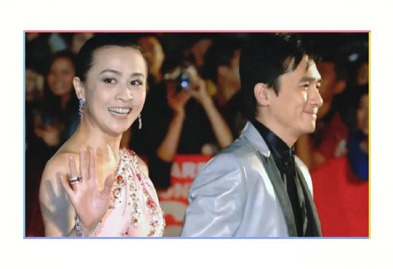 63岁梁朝伟与60岁刘嘉玲深夜在马德里街头散步，手牵手，好浪漫！