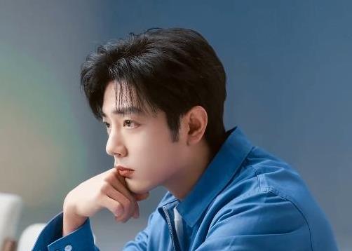 肖战“自毁式单身”震碎内娱!飞利浦代言照,这眼神谁敢接?