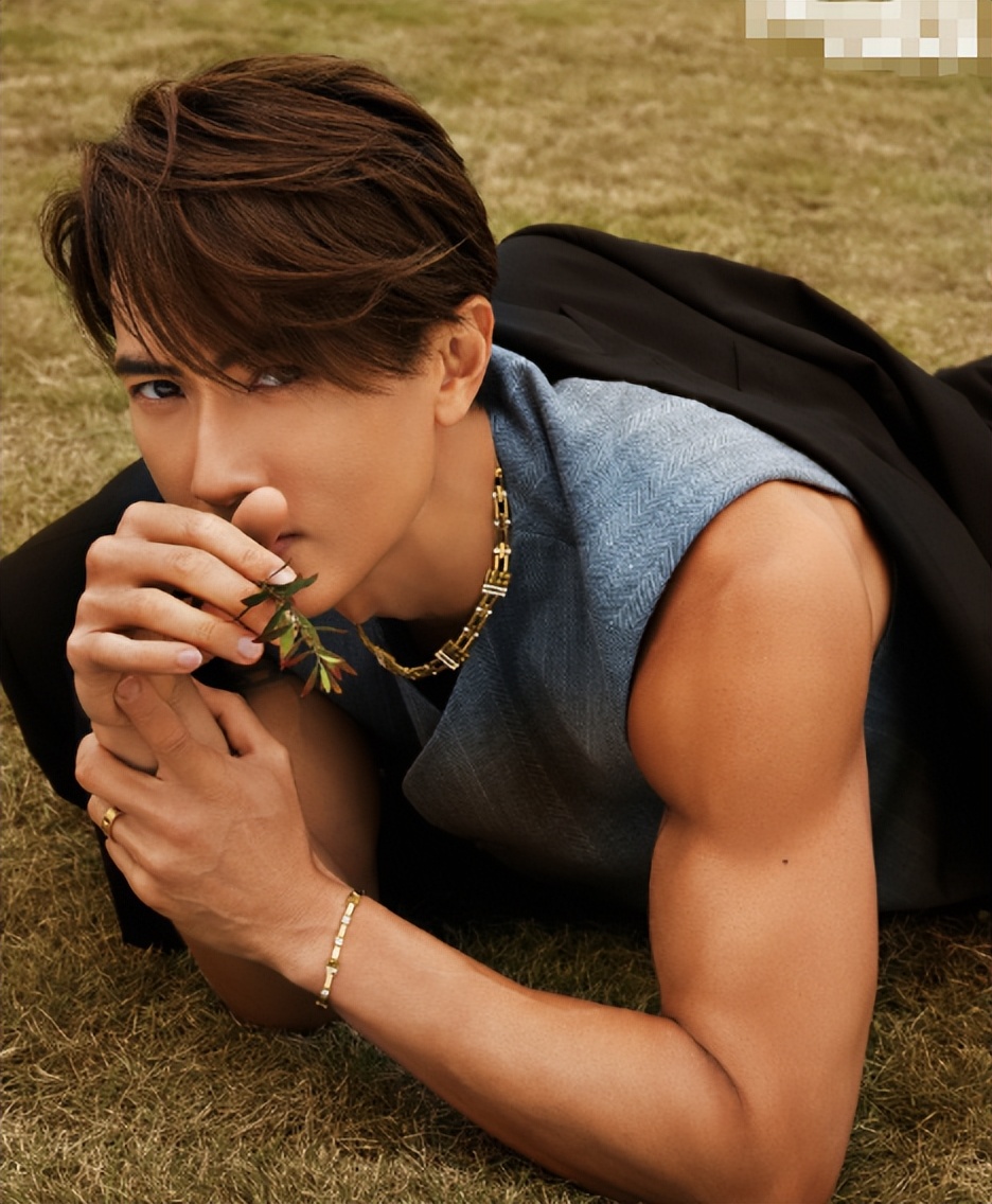 45岁吴尊做梦也没想到，自己14岁的女儿，如今已经开始为他争光了