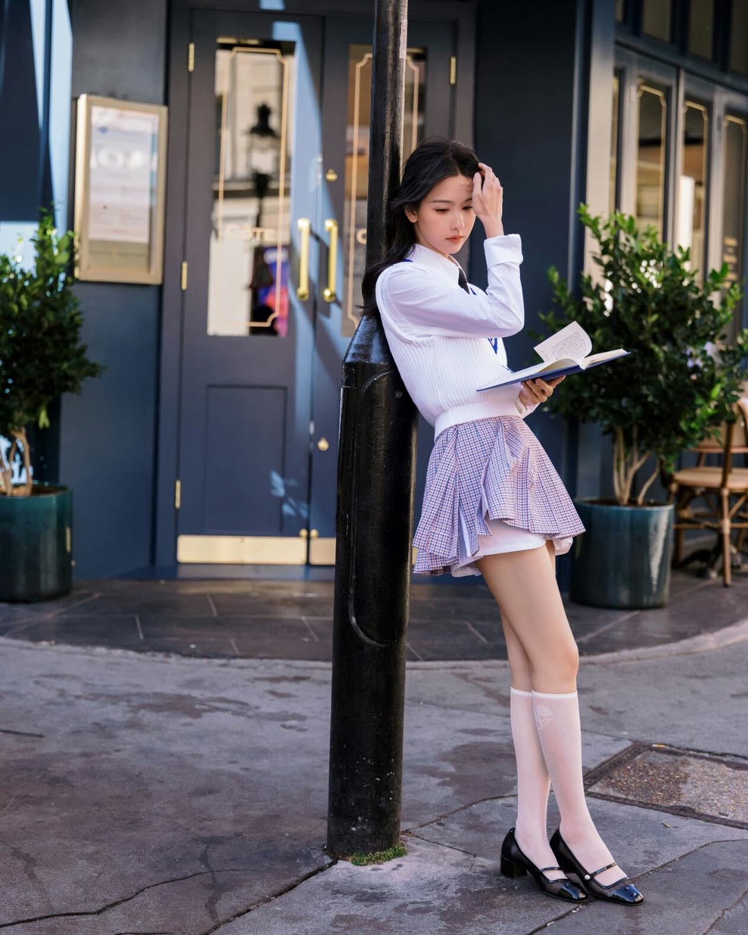 星光大赏陈都灵，冰蓝礼裙造型成红毯颜值天花板