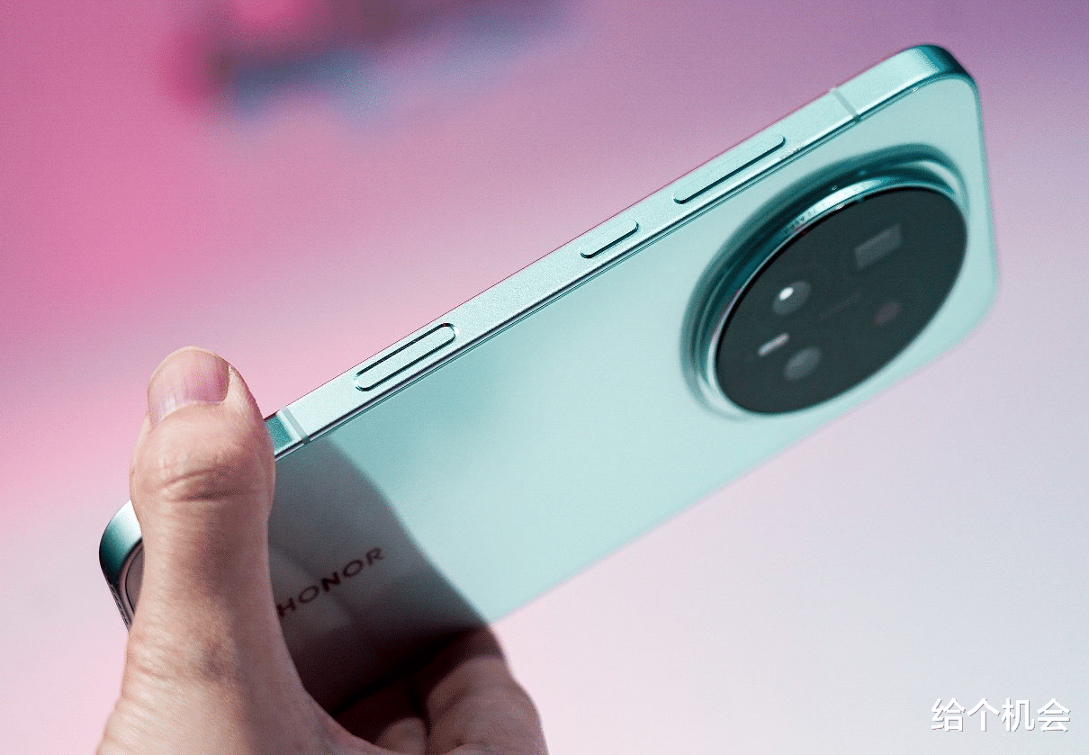 6.3英寸、6.6英寸、6.7英寸、6.8英寸，榮耀旗艦新機全尺寸都有