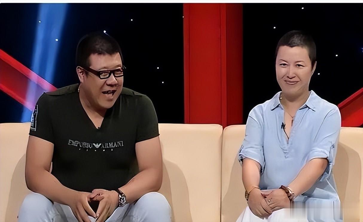 喝酒毁掉2段婚姻，如今瘦到脱相，“许大马棒”秦卫东戒掉酒了吗