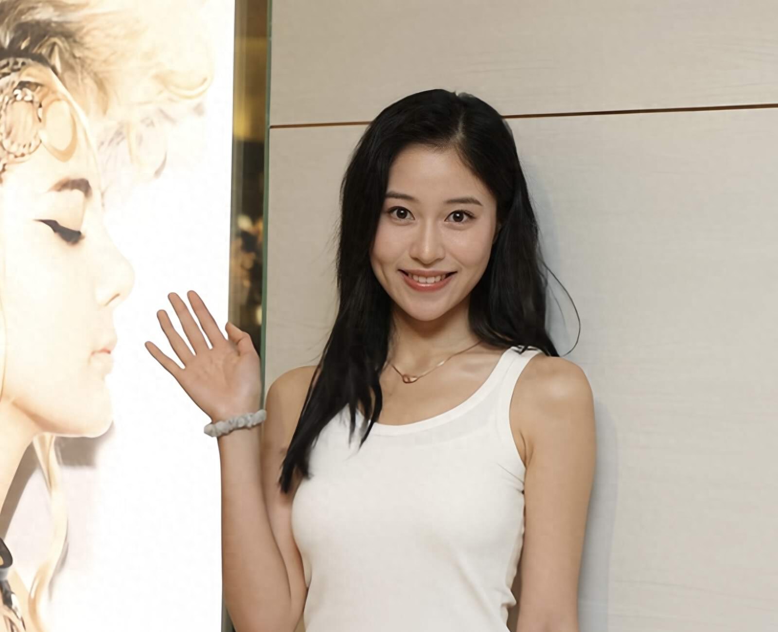 恭喜！TVB港姐冠军空降担任微电影女主，颜值高获封翻版李嘉欣