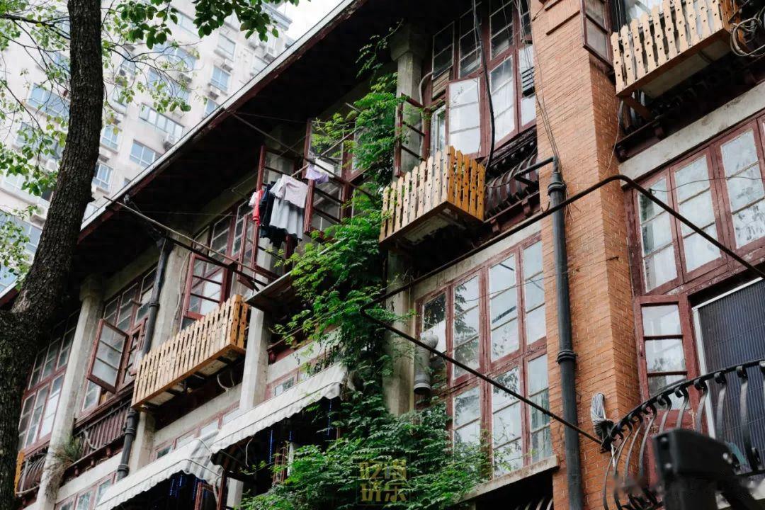 可惜了！这部全程武汉取景、吴京客串的新片已彻底扑街！