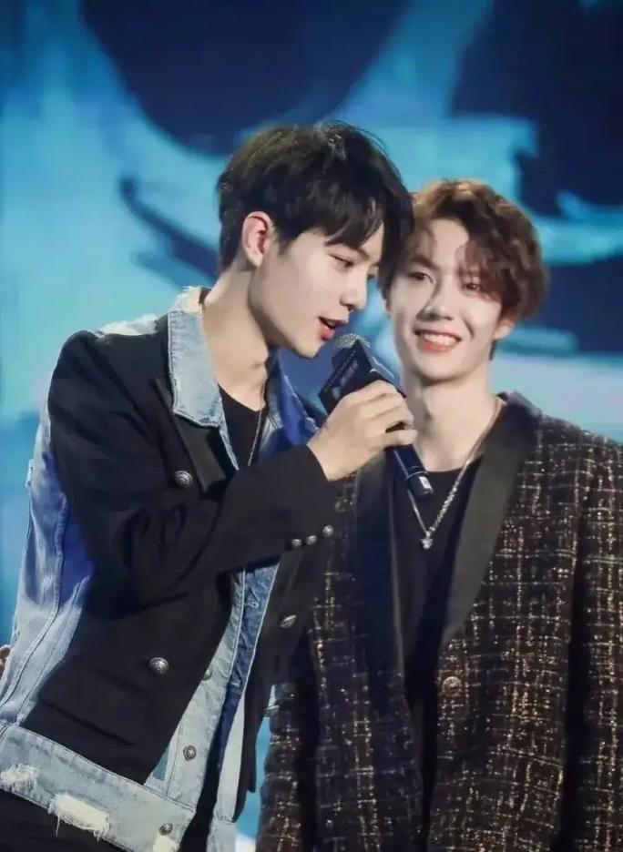 六年后再看肖战王一博,一个身价过亿,一个证实杨紫没说错