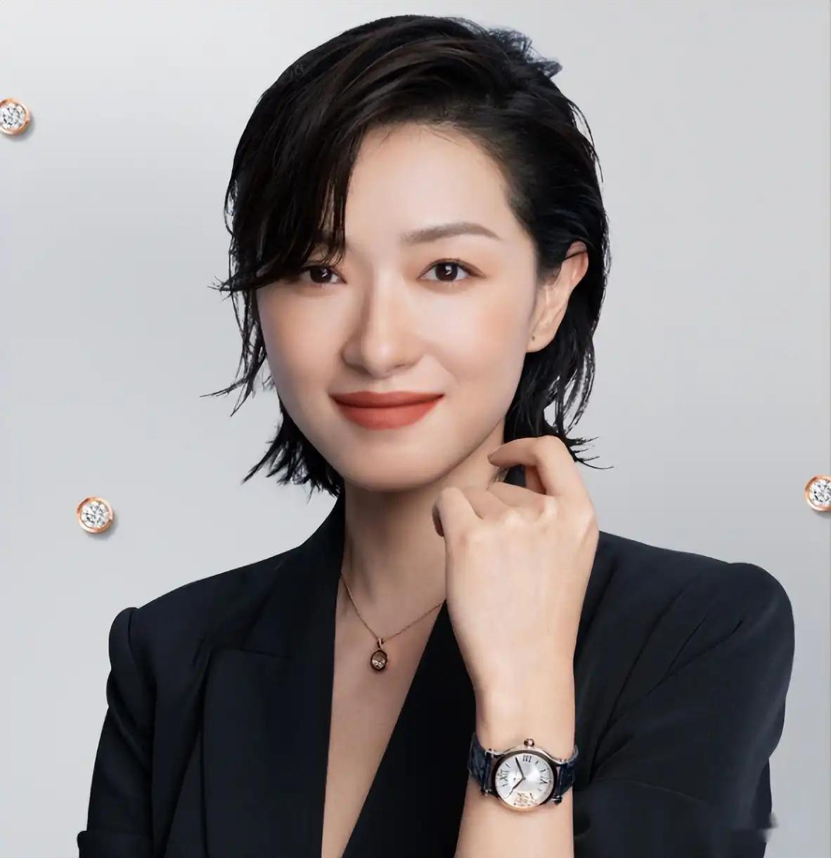 没想到一脱未成名，嫁普通丈夫8年，43岁万茜靠演女大佬终于红了