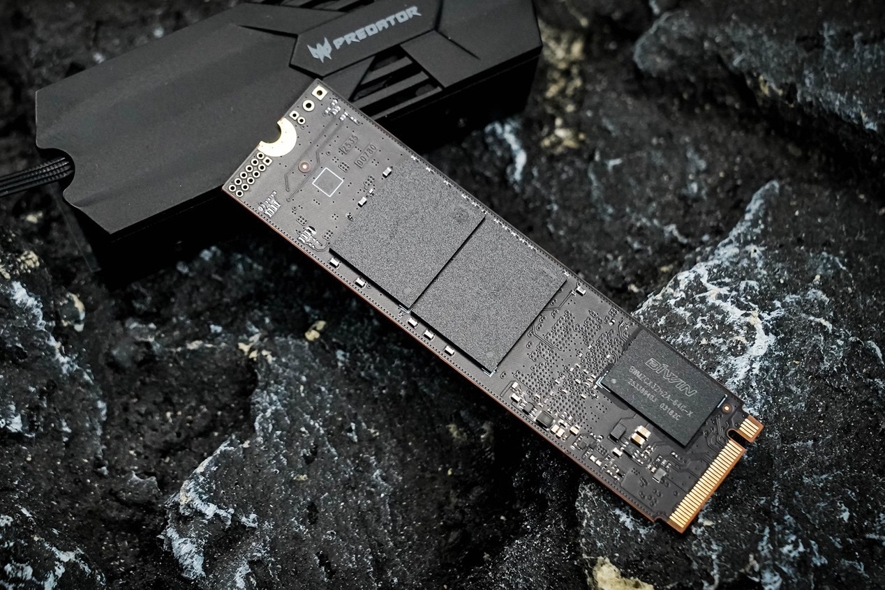 掠奪者GM9000HS神輿8TB固態硬盤評測 旗艦性能再續Gen5傳奇