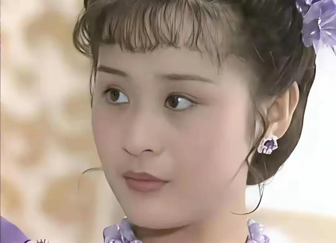 明明同一人，演完《利剑玫瑰》演《生万物》，演技太好差点没认出