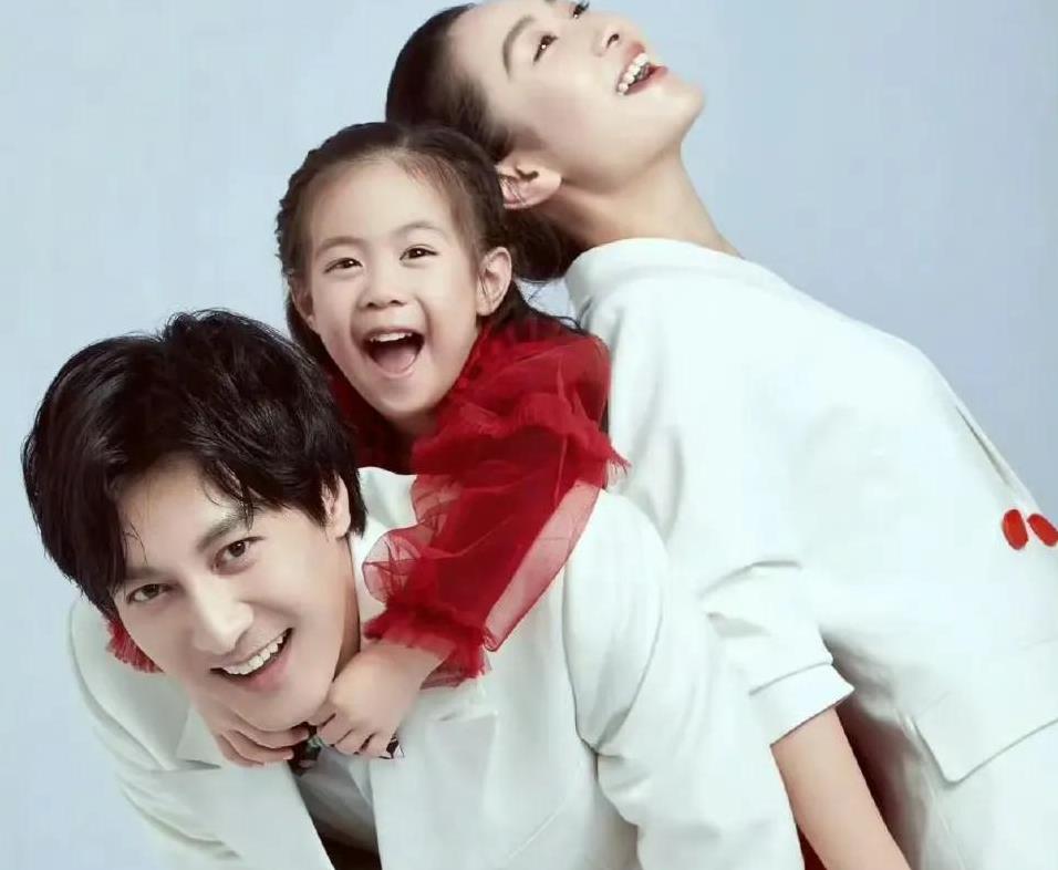 陶昕然离婚后首度发声：十年婚姻落幕，事业重启引热议