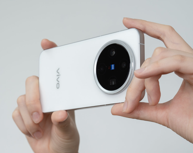 新机盘点:71毫米宽+6.3英寸屏,大量小而美的小屏手机要来了