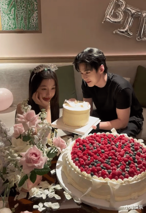 何与为虞书欣庆33岁生日，前天连线已露端倪，秘密飞上海闷声干大事