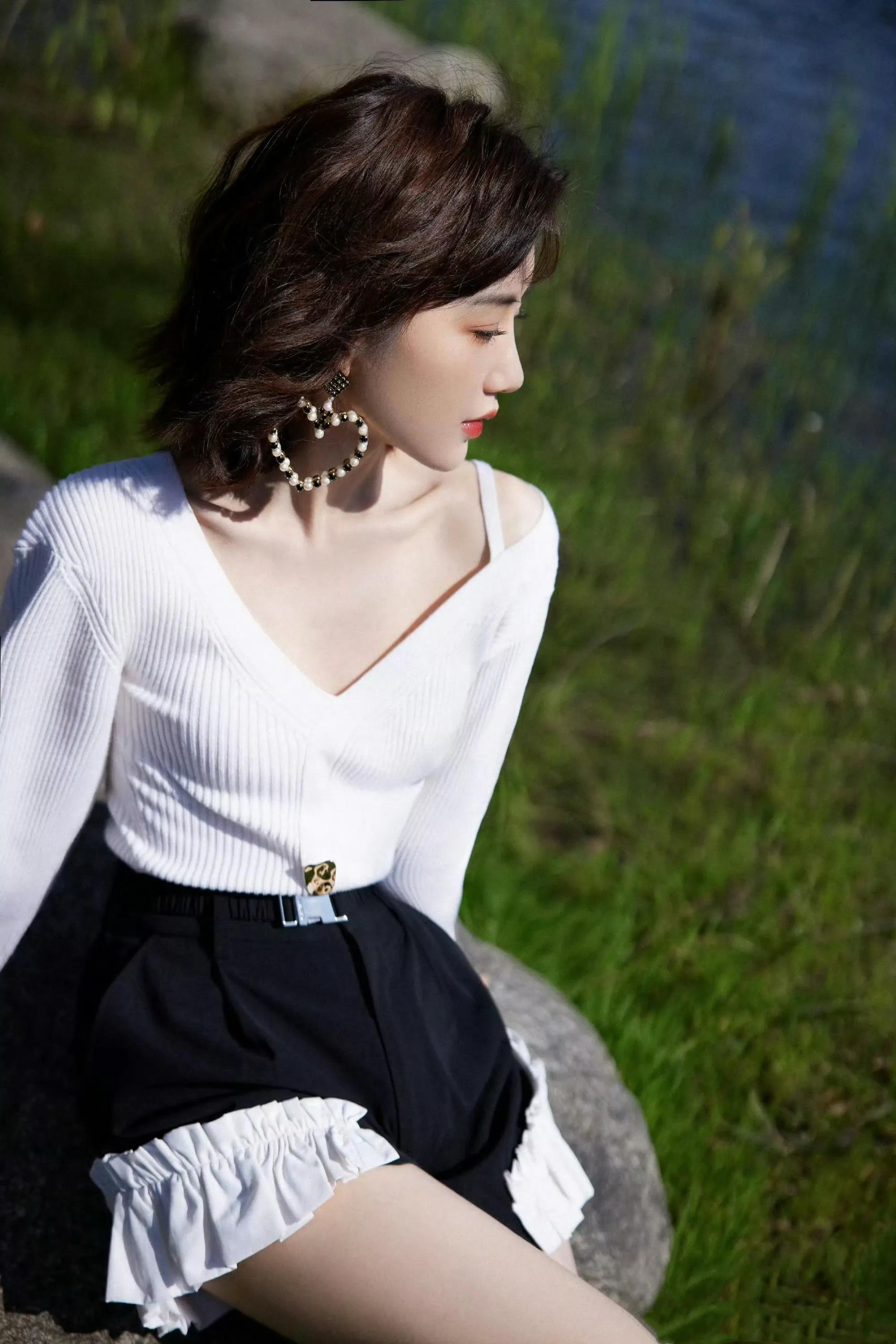 毛晓彤清凉穿搭好美