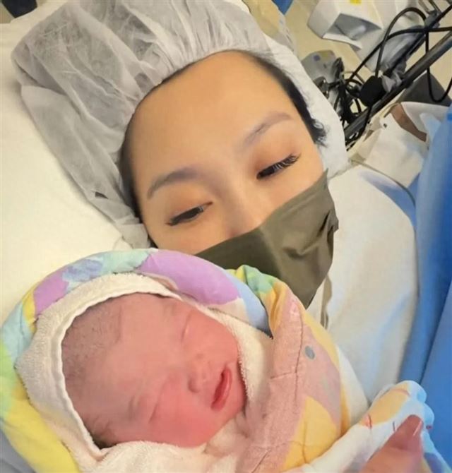 恭喜32岁离巢TVB女艺人宣布诞下B女IG报喜母女平安