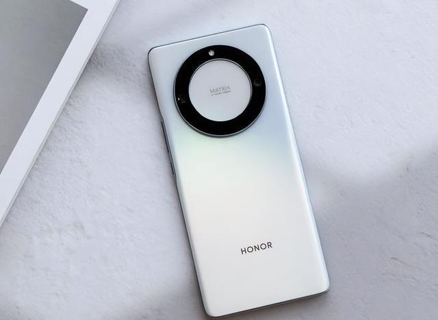 年底換新機，這三款值得撿漏，價格新低性價比拉滿