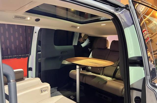 上海车展第一天，我们走了3万步给你挑出了10款必看的车