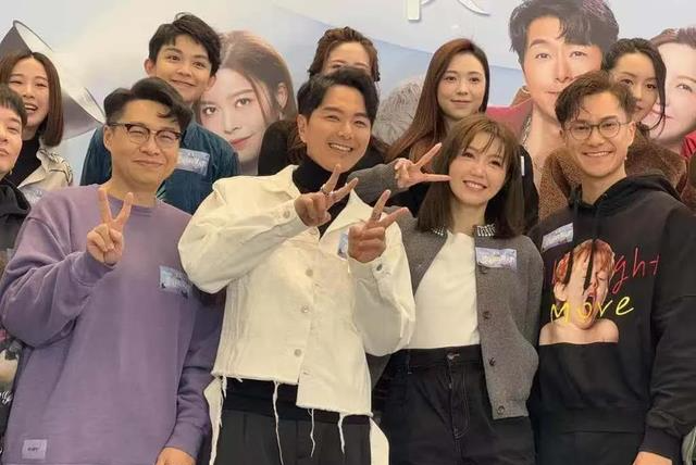 TVB离巢男星出席新剧活动,一年无剧可拍,被人质疑演技太夸张