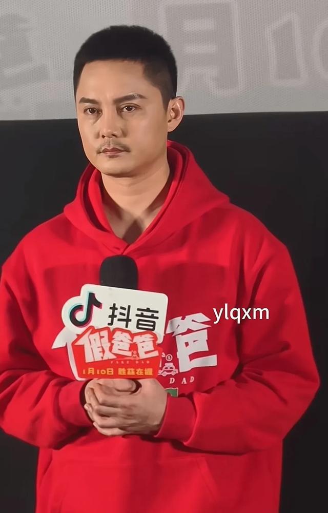38岁尹正怎么胖了这么多,脸肿胀胡子拉碴,体重直逼200斤