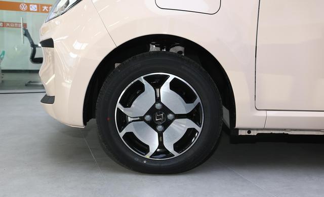 新款花仙子，续航301km带快充，5门四座代步车