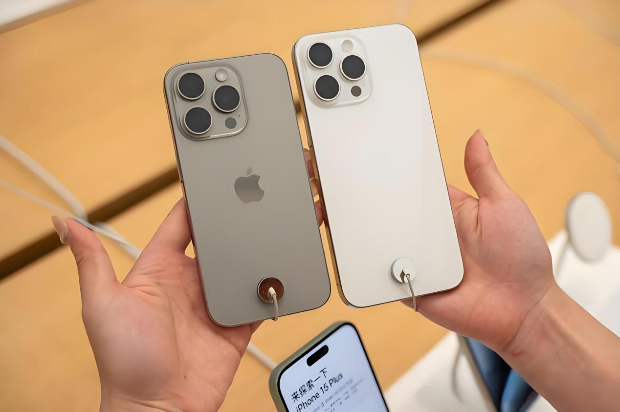 库克说苹果16 Pro值得买，但苹果15 Pro跌价太诱人，你会如何选择？