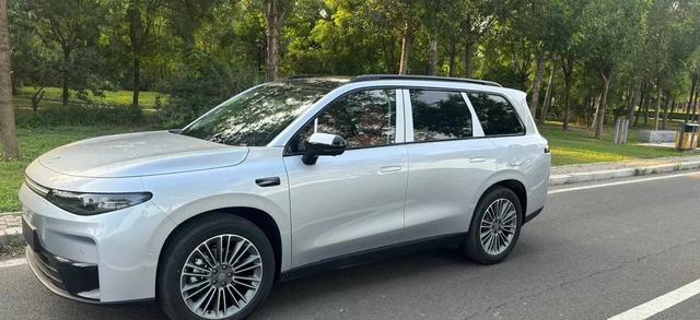 零跑C16 2025款:大六座SUV的性价比之选