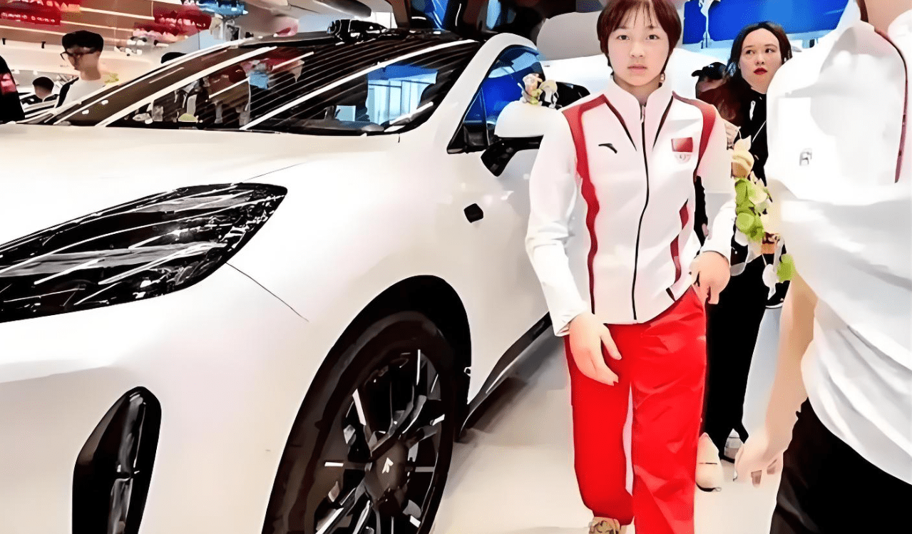 根本开不完！全红婵三个月提了两辆车，全爸无奈：车都没地方停了