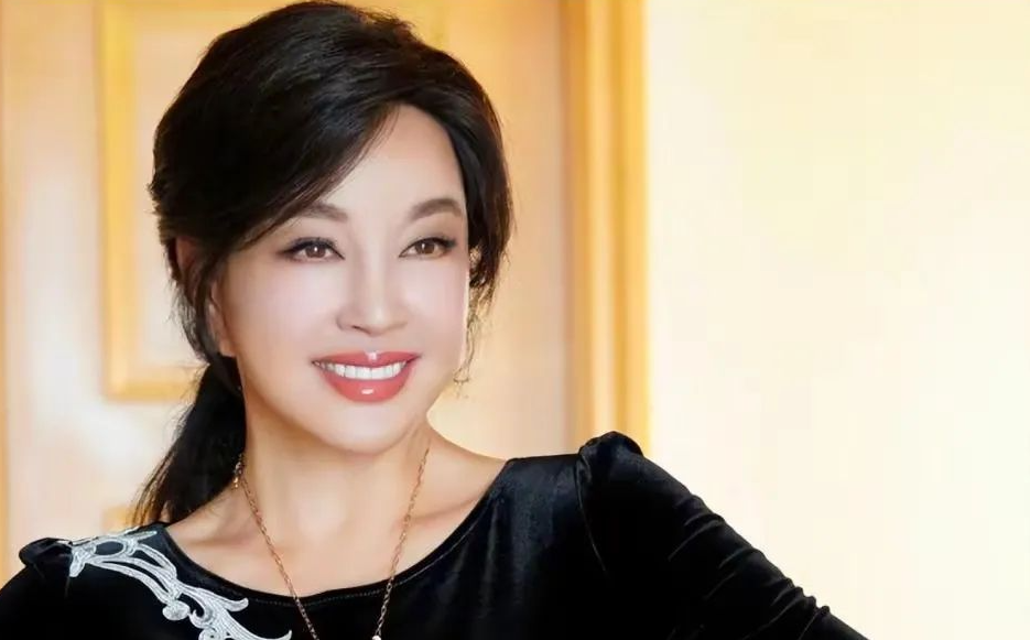 刘晓庆这次被扒了个底朝天的，彻底颠覆了大众对她的固有认知！