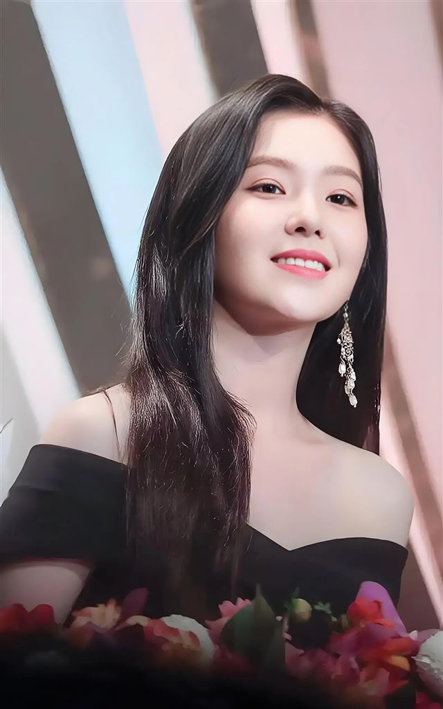 裴珠泫 - 冰山美颜 凭借甜美活泼魅力圈粉无数