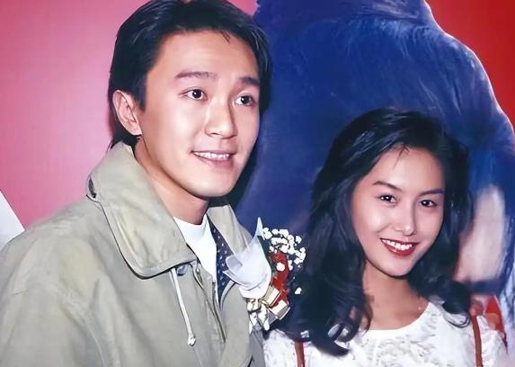 54岁朱茵现状:住深山残屋,开2万块破车,却说嫁给黄贯中很幸福