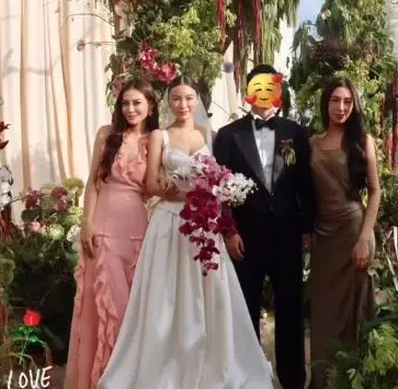 穿过六年时光的婚纱