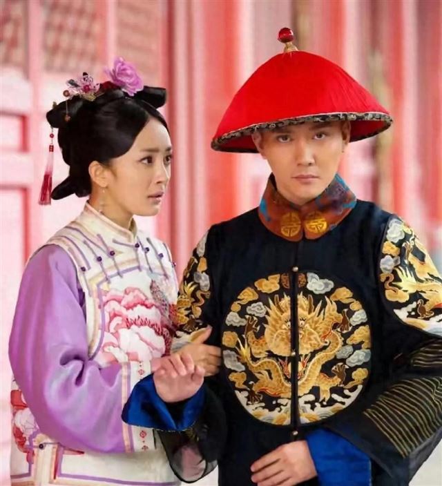 赵丽颖官宣喜讯，现在的赵丽颖，已经成了陈晓高攀不起的模样