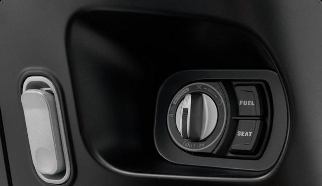 万元预算，精致复古踏板新选择！梦想迪诺150：10升油，能跑350km