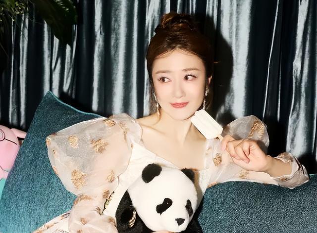 她曾是“古装第一美人”，被狗咬伤后，如今靠演恶毒女配成功翻身