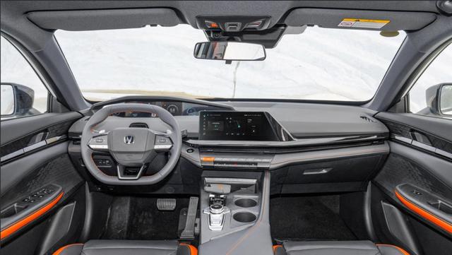 15万预算家用轿车,是丰田荣放好,还是吉利星越L更有性价比?