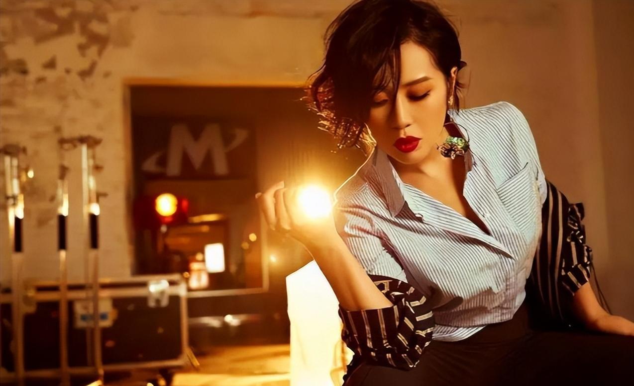 余男：与导演同居12年遭抛弃