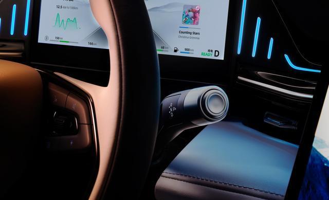 银河L6新车型，专属粉色车漆，综合续航1370km