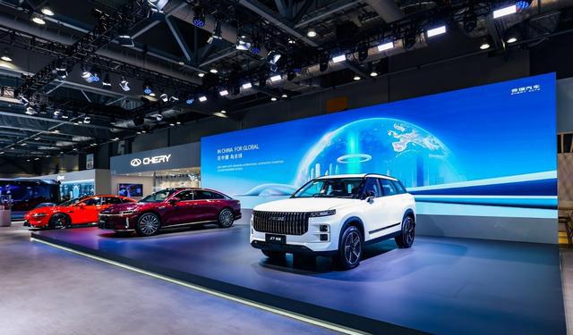 奇瑞风云A9L亮相2025香港车展，定义全球C级旗舰新标准？