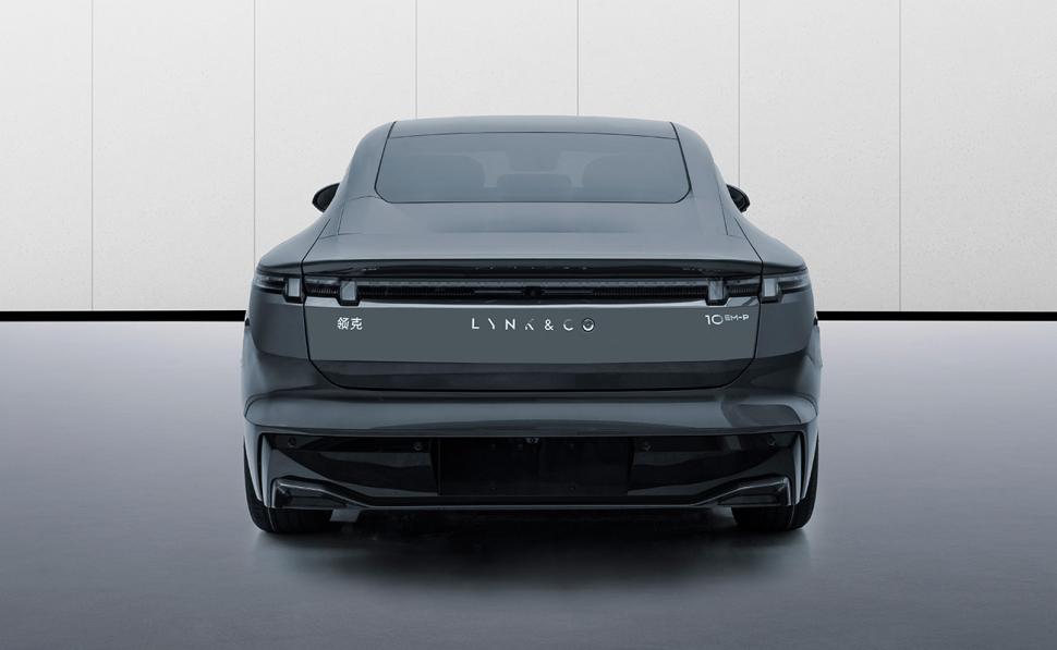 只看工信部参数，我以为这车要卖60万！