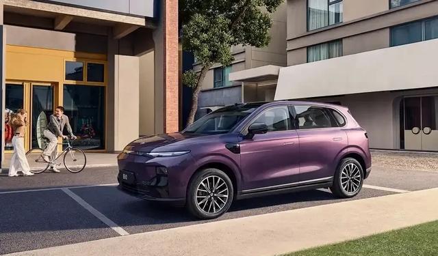 零跑B10上市即爆单