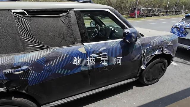 方盒子一路走到底？方程豹钛7谍照曝光