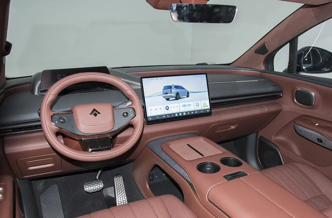 广汽新款大6座SUV，昊铂HL更多信息，车长5126mm，2、2、2座椅